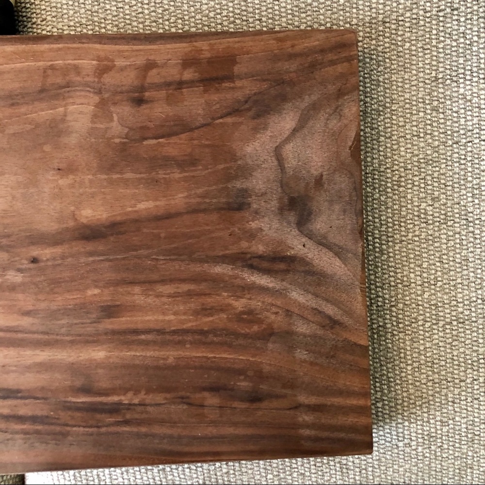 John Boos 21"x12" Rustic Edge Walnut Cutting Board - Picture 4 of 14